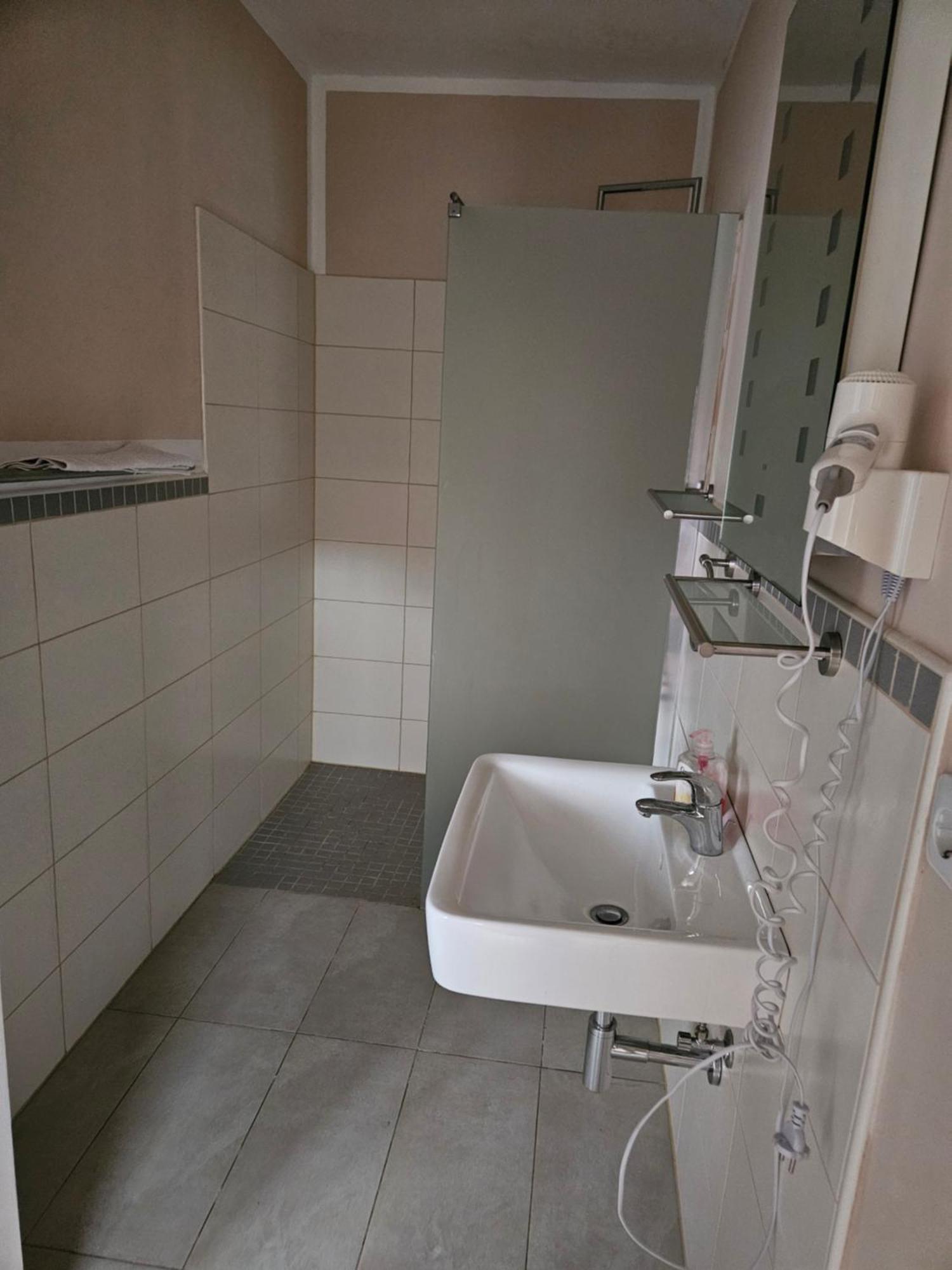 Hotel Zur Schmiede Heiningen Eksteriør bilde