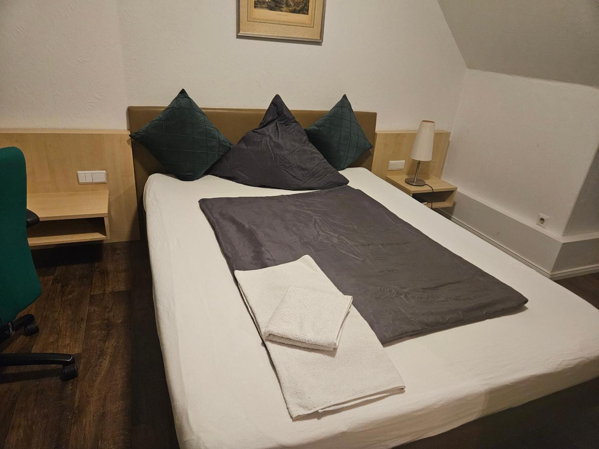 Hotel Zur Schmiede Heiningen Eksteriør bilde