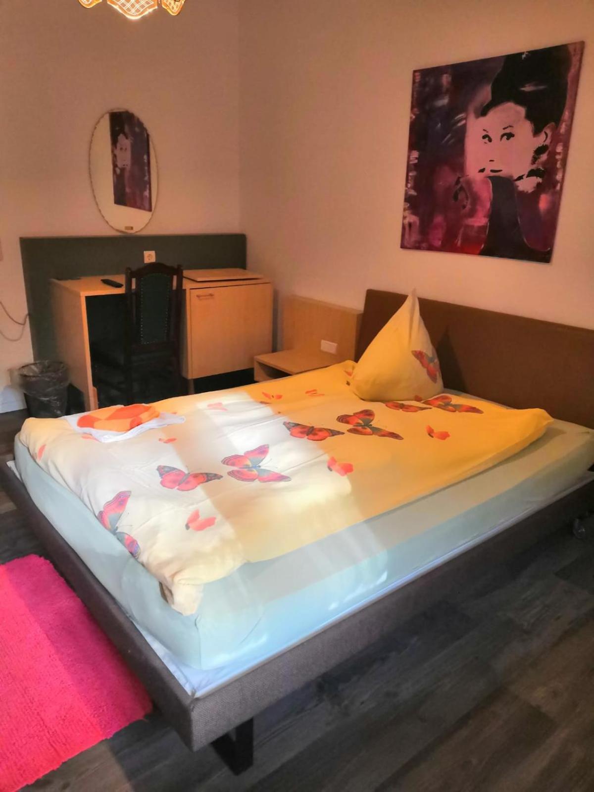 Hotel Zur Schmiede Heiningen Eksteriør bilde