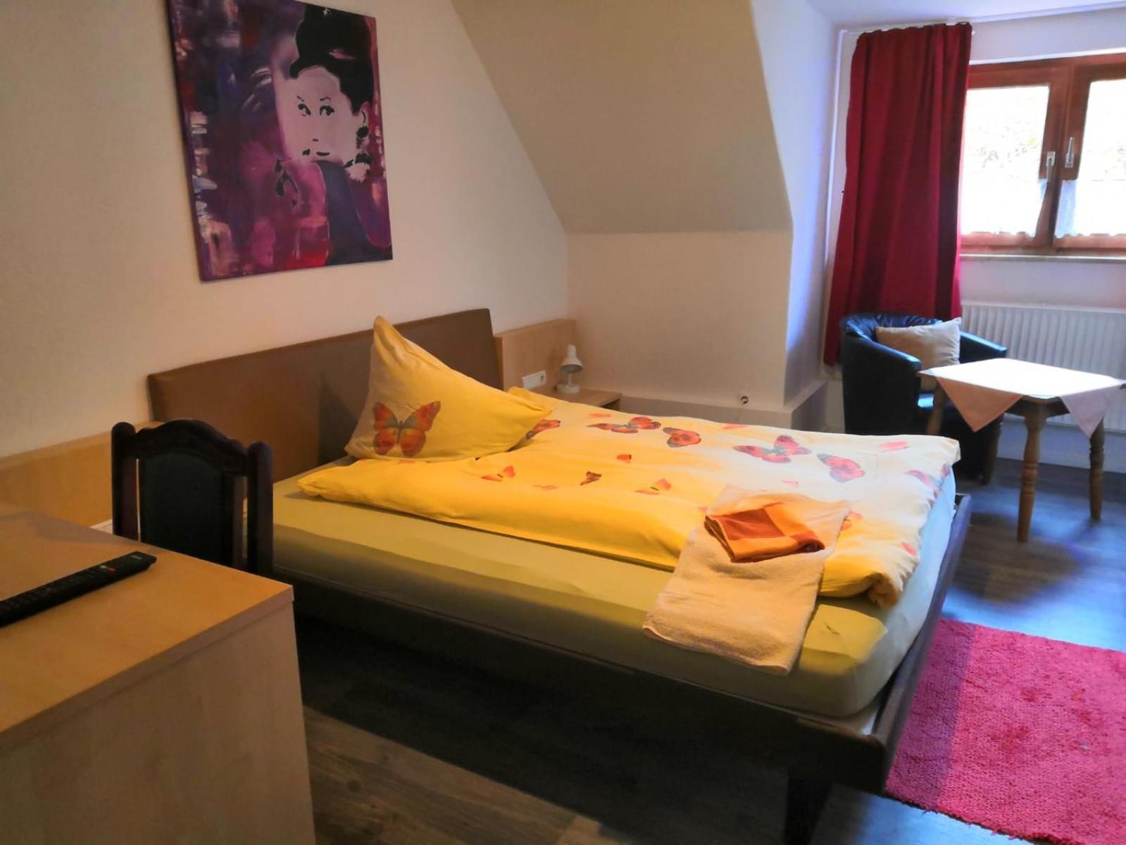 Hotel Zur Schmiede Heiningen Eksteriør bilde